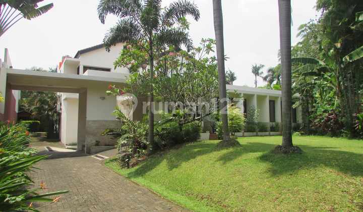 5 Bedroom Spacious House With Pool In Prestigious Area Pondok Indah pndind007