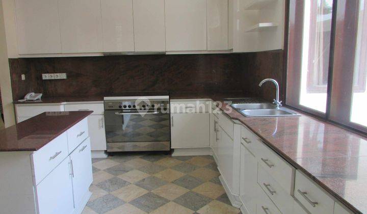 5 Bedroom Spacious House With Pool In Prestigious Area Pondok Indah pndind007
