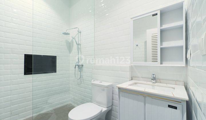 One Storey Beautiful House, Newly Renovated With 4 Bedrooms And Private Pool In Menteng mtg086 7