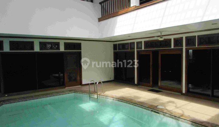 Best Offer Spacious House With 5 Bedrooms And Pool In Kebayoran Baru Kbbr083 1