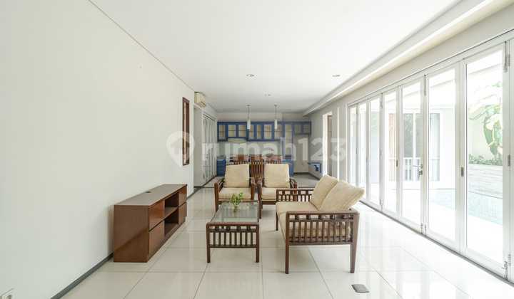 Rumah luas 5 kamar tidur dengan kolam renang di Kebayoran Baru dekat Senopati Kbbr054 2