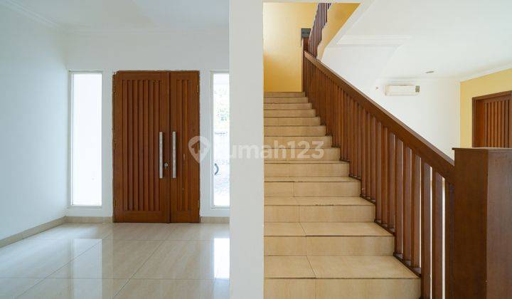 Well Maintained 4 Bedrooms House With Pool At Pejaten 1