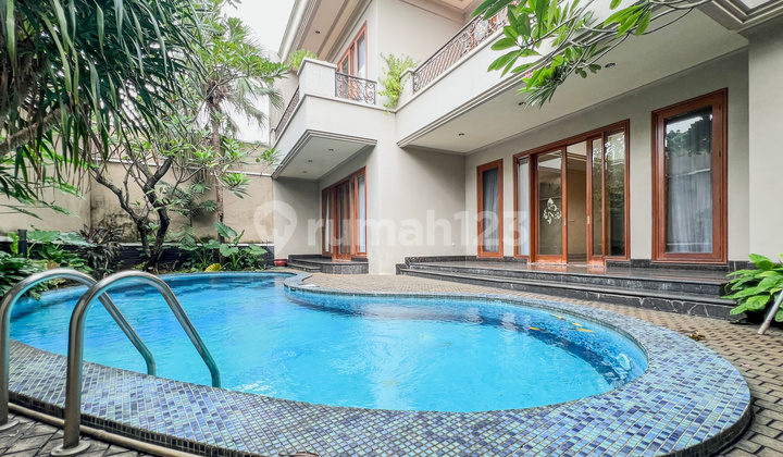 Modern 4 Bedrooms House With Pool In Prestigious Area, Pondok Indah Pndind119 Modern 4 Bedrooms House With Pool In Prestigious Area, Pondok Indah Pndind119