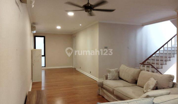 For Rent 4 Bedroom Townhouse At Senayan Residence Townhouse Snyn003 2