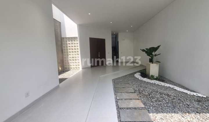 For Sale Nice 4 Bedroom House in Kemang KMGTS170