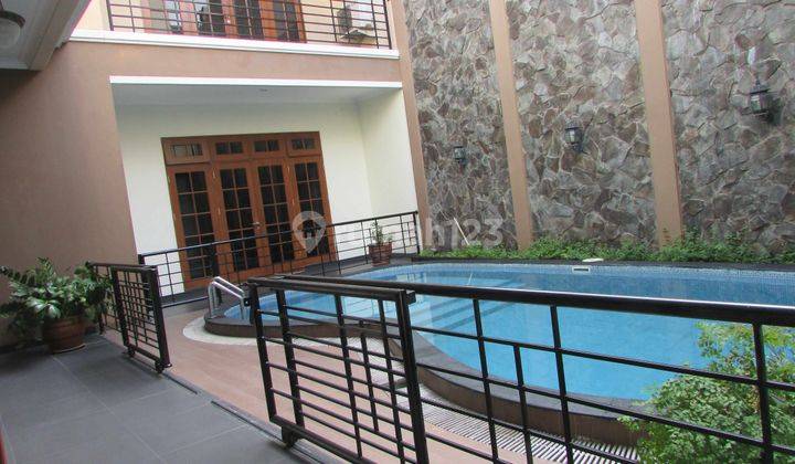 For Rent Spacious 4 Bedroom House In Kebayoran Simprug Golf Kbbr071 1