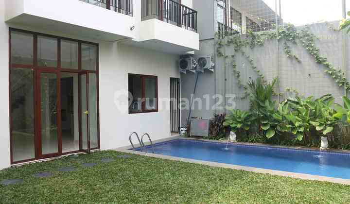 For Rent 4 Bedroom House in South Kemang 2