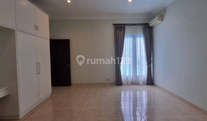 For Rent Spacious House in Kemang KMGU070 2