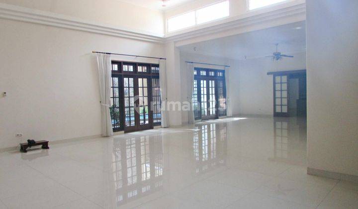 For Rent Spacious 4 Bedroom House In Kebayoran Simprug Golf Kbbr071 2