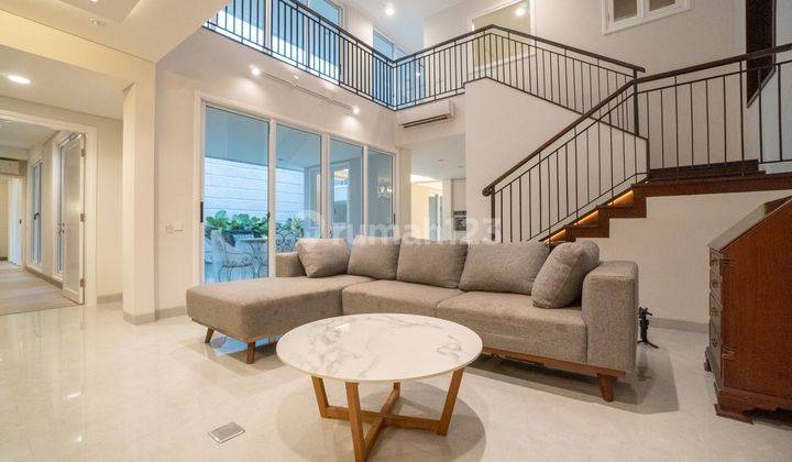 Newly Renovated 5 Bedroom House in Cilandak 2