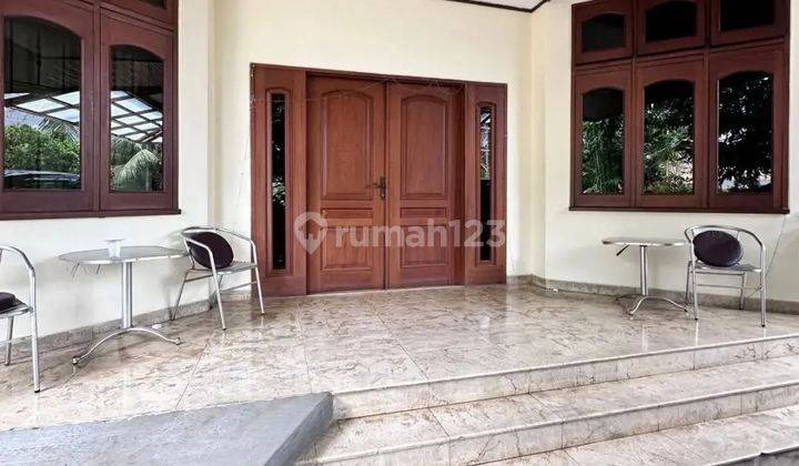 Rumah Lama Terawat 1 Lantai Halaman Luas 2