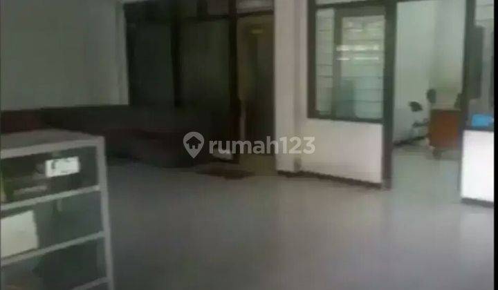 Gudang dan ruang usaha 2 lantai di jl raya magelang km 7 sleman. yogyakarta 1