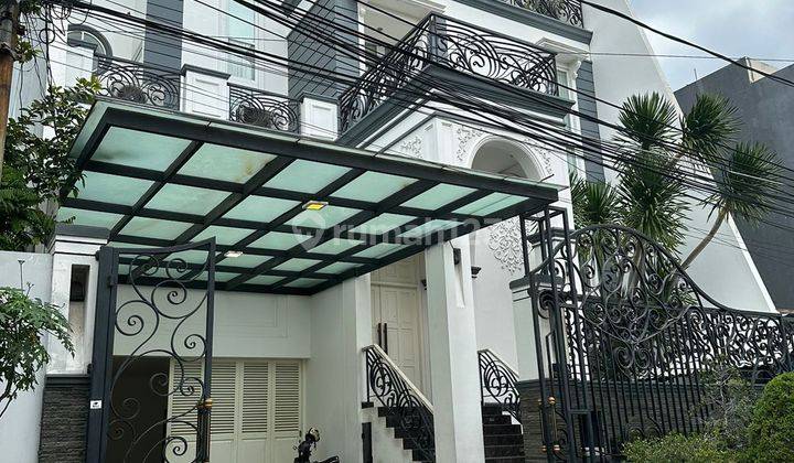 Rumah Mewah 3.5 lt  Semi Furnished Di Pluit Permai Jakarta Utara 1