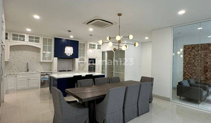 Rumah Mewah 3.5 lt  Semi Furnished Di Pluit Permai Jakarta Utara 2