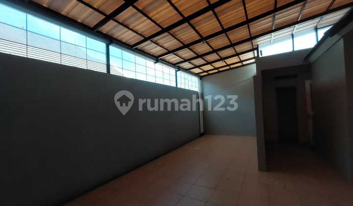 Renovated House Next to Fedora Suvarna Lavon Tangerang Corner Lot 2