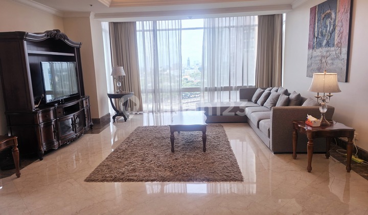 Apt Four Season Residences