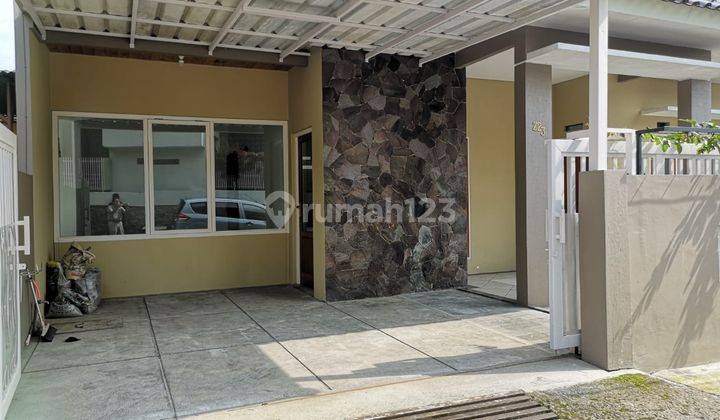 Rumah Bagus Posisi Hoek di Lembah Permai Hanjuang Cimahi 2