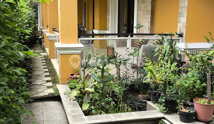 Rumah di Wangsakerta Kota Baru Parahyangan, Strategis 2 Lantai