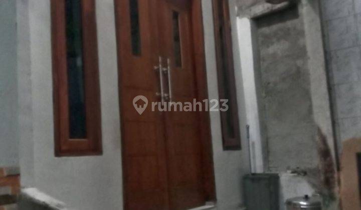 Rumah 3 Lantai Dekat Dengan Pantai Ancol 2