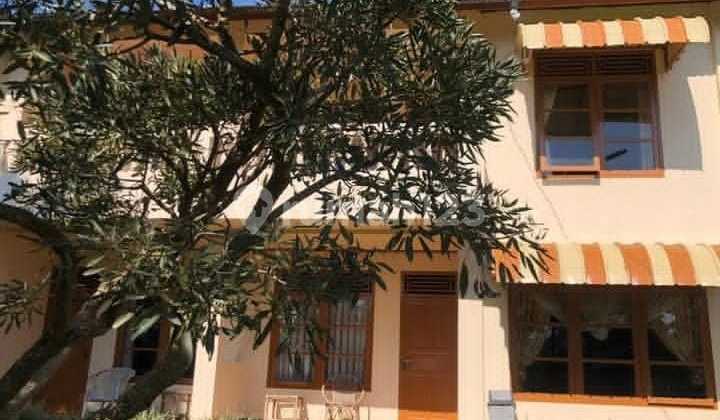 Rumah Villa Suasana Klasik & Unik di Nagrak Subang