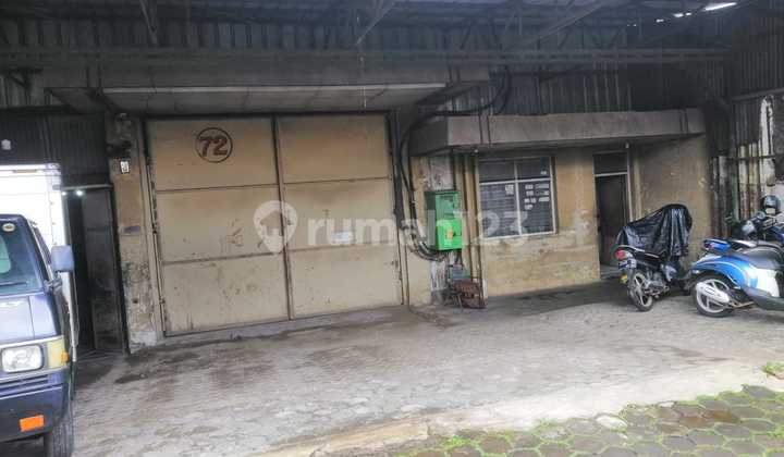 Gudang di Holis Bandung, Dijual Beserta Mesin Pembuat Plastik
