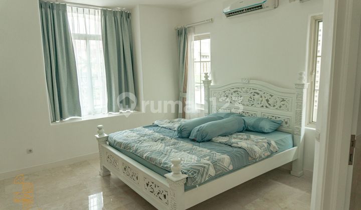 Disewakan Rumah Mewah Full Furnished Lokasi Sentul City 2
