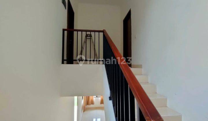 Disewakan rumah 2 lantai posisi di hook lokasi sentul city  10