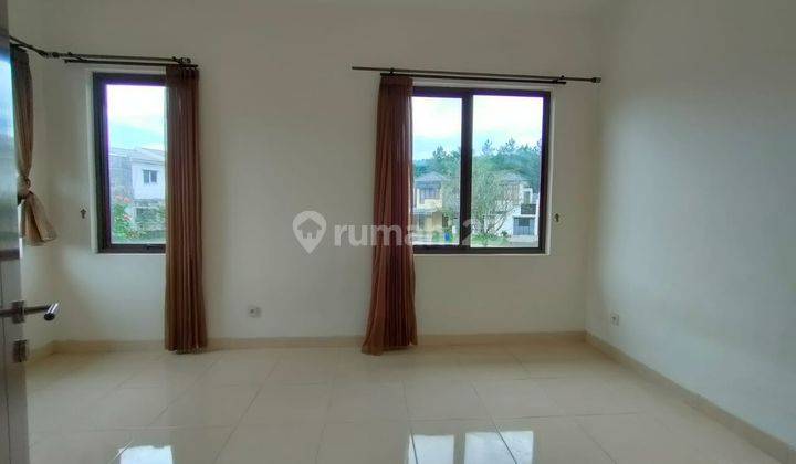 Disewakan rumah 2 lantai posisi di hook lokasi sentul city  12