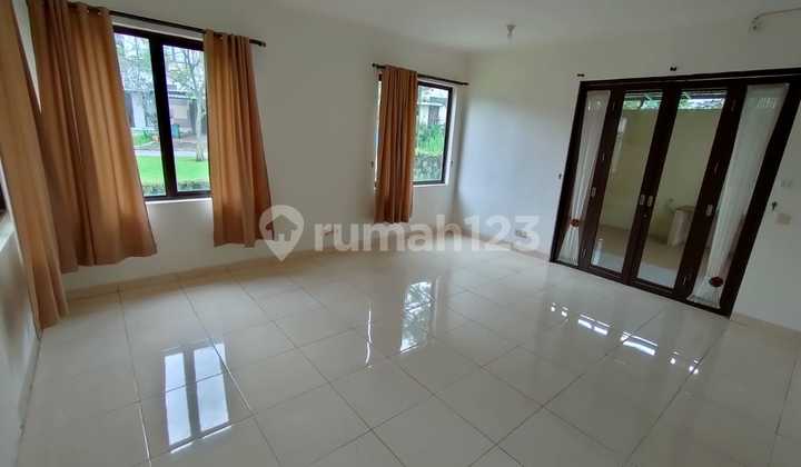 Disewakan rumah 2 lantai posisi di hook lokasi sentul city  14