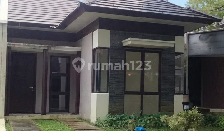 For Sale Ready-to-Occupy House in The Breeze Sentul City Negotiable Price For Sale Ready-to-Occupy House in The Breeze Sentul City Negotiable Price