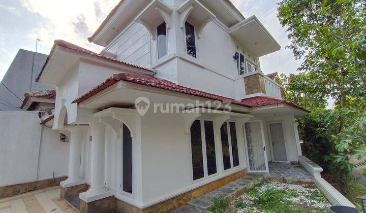 Disewakan rumah posisi hook di sentul city 1