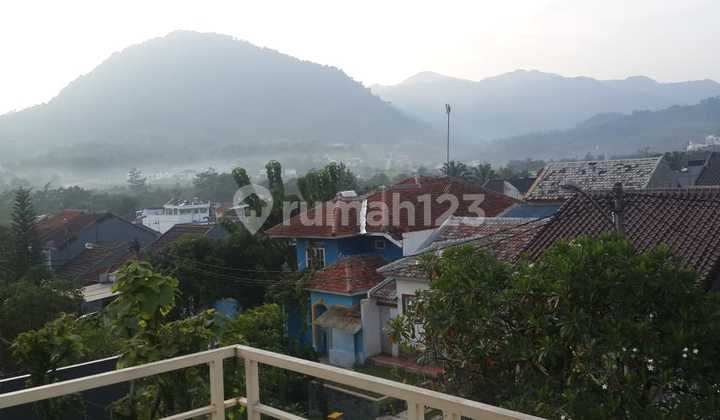 Dijual Rumah View Gunung di Sentul City 2