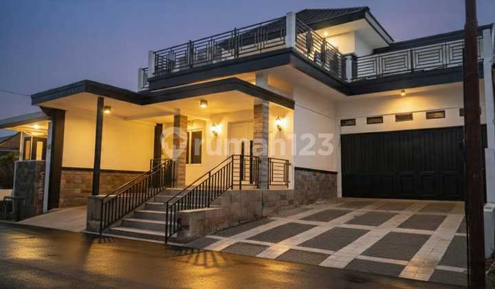 For sale ready-to-occupy house in Taman Venesia Sentul City