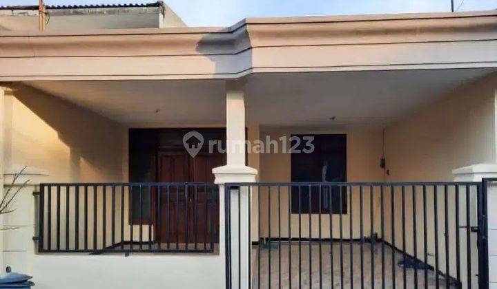 Rumah Bagus SHM di Waru Deltasari, Sidoarjo 1