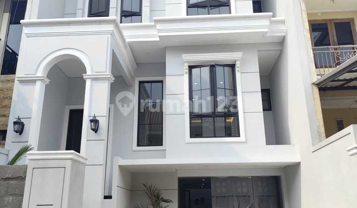 Rumah Classic Graha Family Surabaya Barat