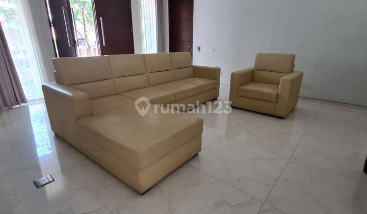 Rumah Bagus Furnished di Darmo permai, Surabaya 2