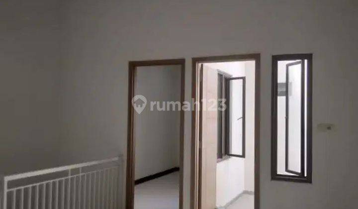 Rumah Baru Modern Minimalis SHM di Rungkut Asri, Surabaya 2