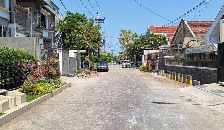 Rumah Baru Mewah Minimalis SHM di Manyar Kertoadi, Surabaya 2