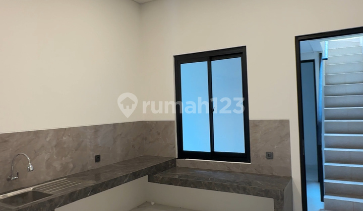Rumah Mewah Kertajaya Indah tengah kota Surabaya 2
