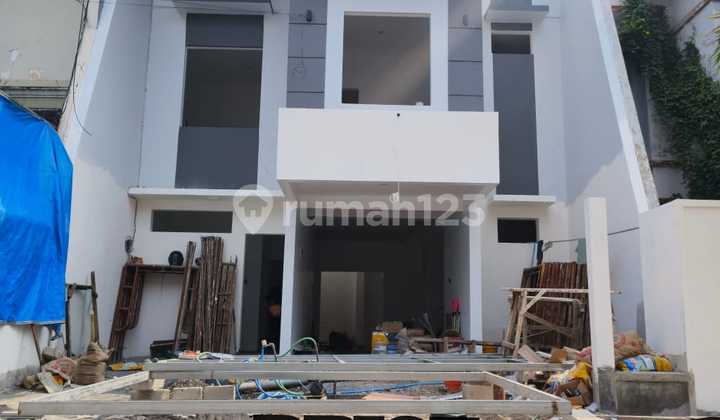 Rumah Modern Dharmahusada 5Kamar Murah