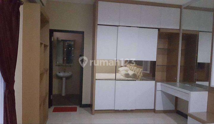 Rumah Bagus Semi Furnished di Tenggilis Mejoyo Tengah, Surabaya 2