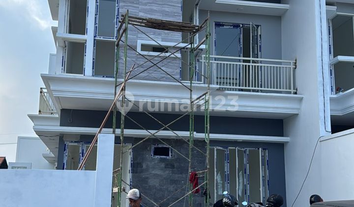 Jemursari Prapen Surabaya Hook House 5 bedrooms 2