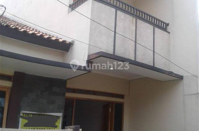 Rumah 2 Lantai Dalam Komplek Sarirasa Sarijadi Bandung 1