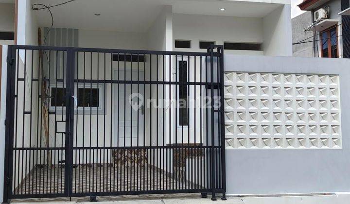 Rumah 2 Lantai Baru Dalam Komplek Grad Galaxi City Pekayon Bekasi 1