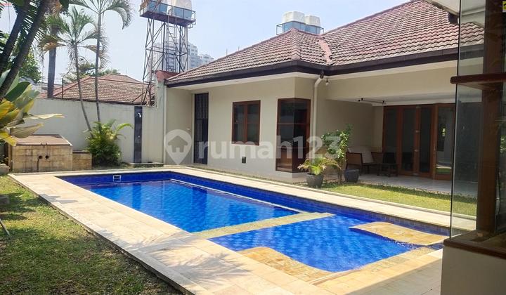 Rumah Dalam Cluster Plus Kolam Renang Cipete Jakarta Selatan