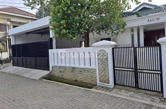 RUMAH 2 lt LUAS DALM KOMPLEK JATI MAKMUR BEKASI kota 1