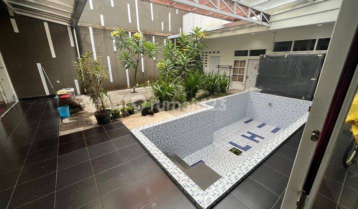 Rumah Kolam Renang Dlm Komplek Besar Muara Bandung 2