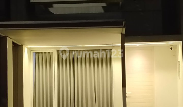 Rumah Homey Dekat Vanya Park Keamanan Terjamin