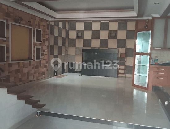 FOR SALE KENARI GOLF PIK HOUSE SOUTH FACING RENOVATED FURNISHED