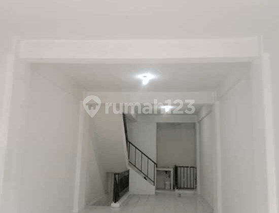 4-Story Ruko Kapuk Raya Main Road Good Location Rarely Available 2